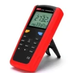 استفاده از دماسنج صنعتی یونیتی UT325 برای اندازه‌گیری دمای یک لوله فلزی