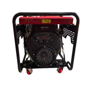 موتور دو سیلندر و سوکت اتصال تابلو برق ATS در ژنراتور لانسین 22000S